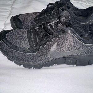 Nike Kids Black and Gray Sneakers